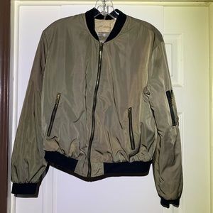 Sweater. Bought but didn’t like.